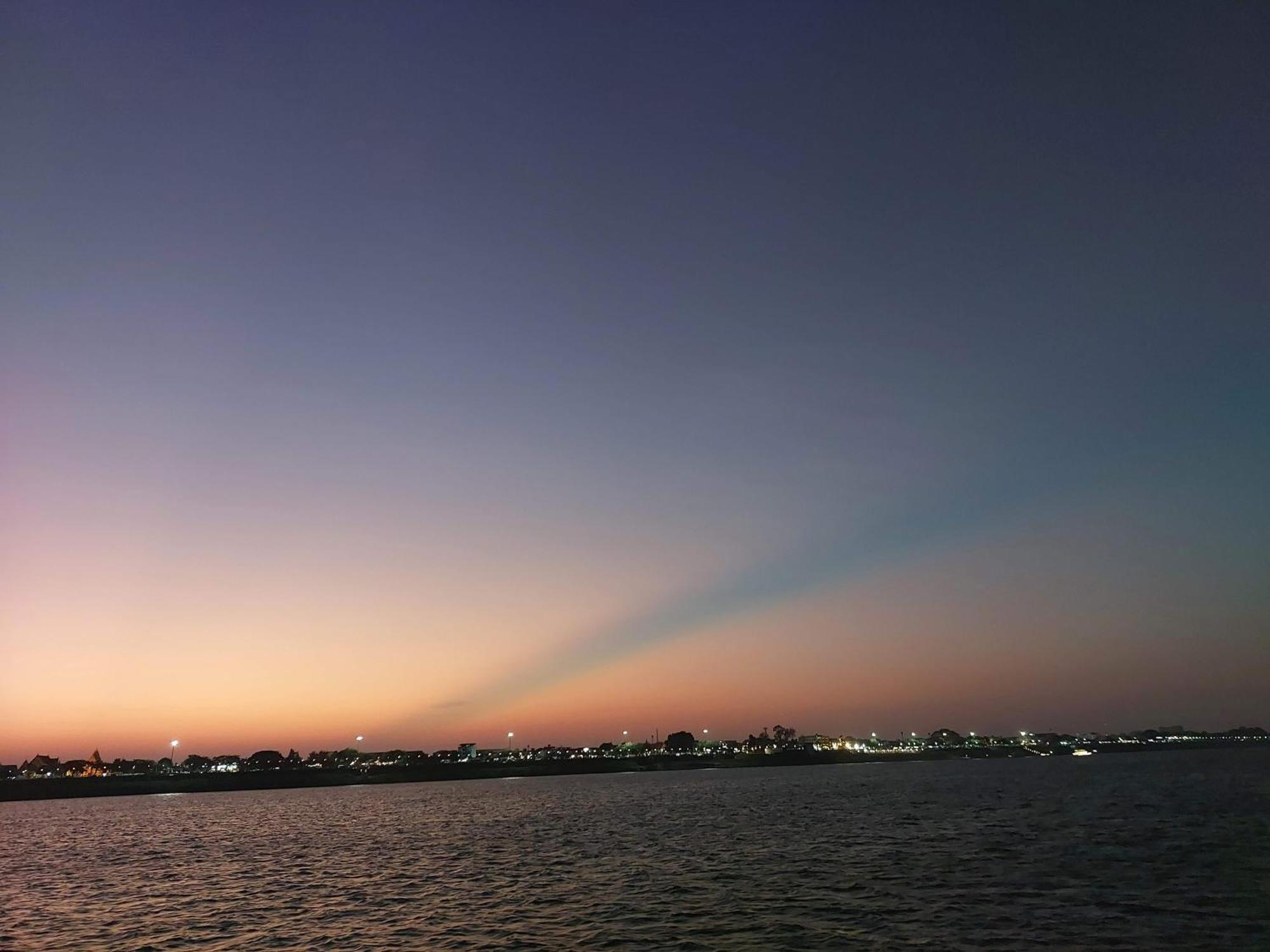 Happy Space วิลล่าทั้งหลัง 2นอน 2น้ำ ฟรี Wifi จอดรถ Nakhon Phanom Exteriér fotografie